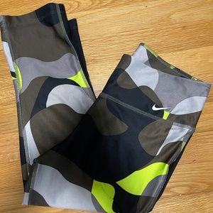 Nike capri Dri Fit leggings